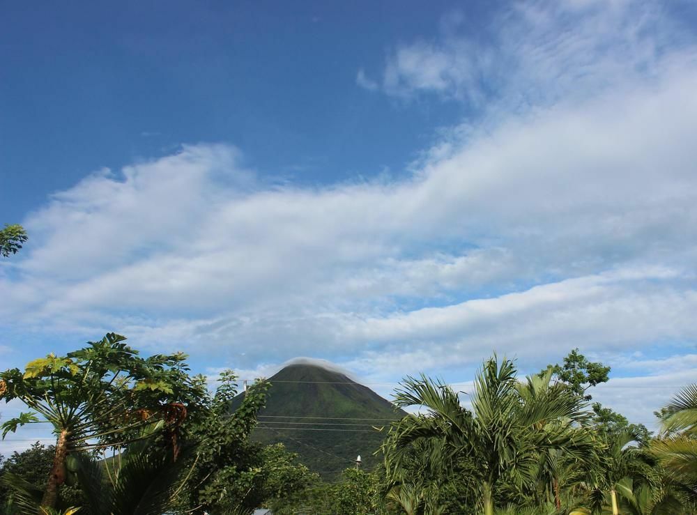Hotel Vista Del Cerro La Fortuna Exterior photo